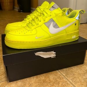Nike Air force neon size 13 clean with little marks